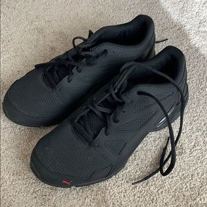 BLACK PUMA SNEAKERS